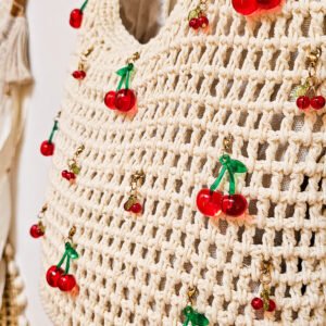 Sac à main cerises cherry en macramé beige claire